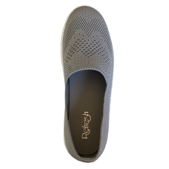 Refresh Pinhole Slip-On Sneaker Flats Grey Size 6 - Picture 6 of 6